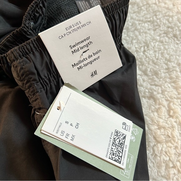 H&M Men’s Swim Shorts Mid Length Small NWT - Picture 3 of 4